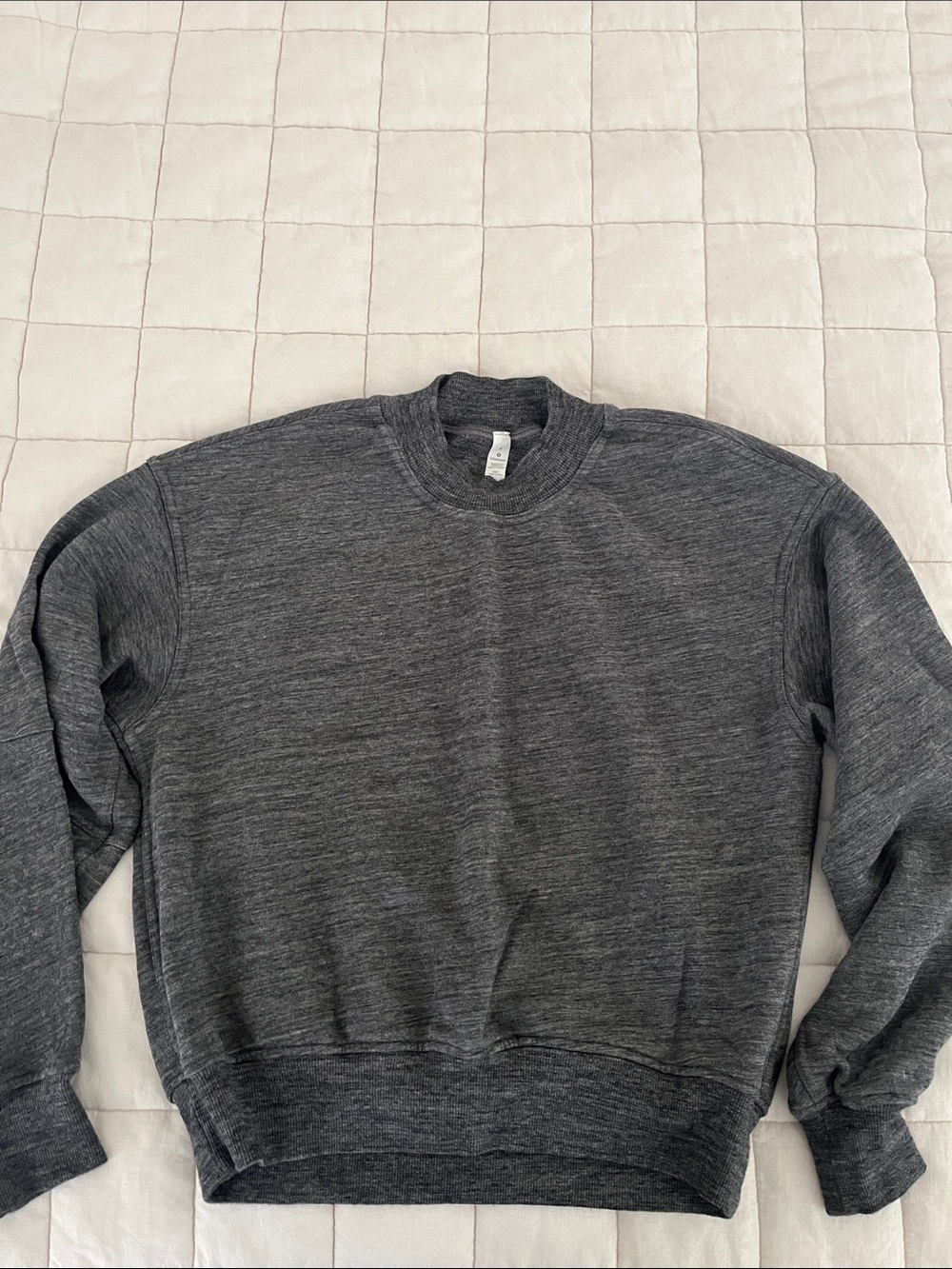 Like new Lululemon crewneck sweatshirt